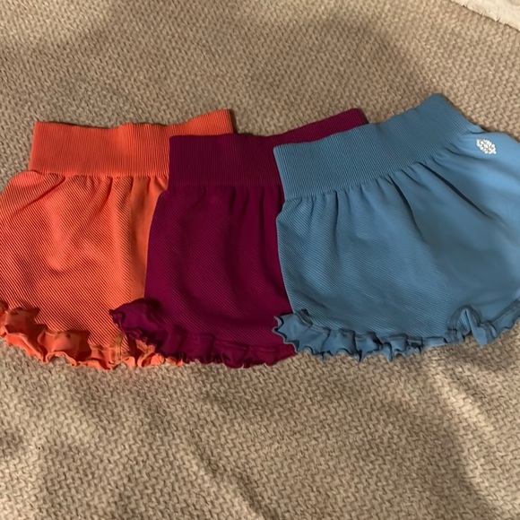 NEW-🌺free people flirty shorty short ruffled hem line - Picture 7 of 16